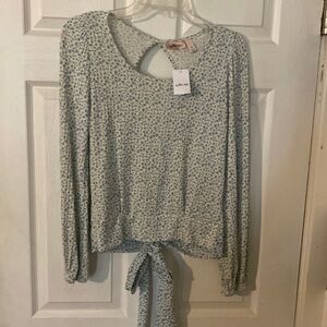 Willow  & Root Dainty Floral Open Back Top | NWT